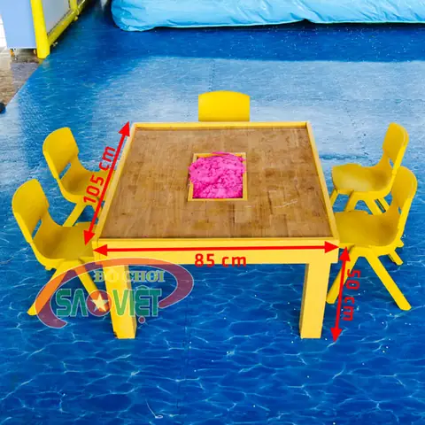 Bàn Chơi Cho Bé: Chọn Mẫu An Toàn, Thông Minh Cho Bé Mầm Non & Vui Chơi Bàn Chơi Cho Bé: Chọn Mẫu An Toàn, Thông Minh Cho Bé Mầm Non & Vui Chơi