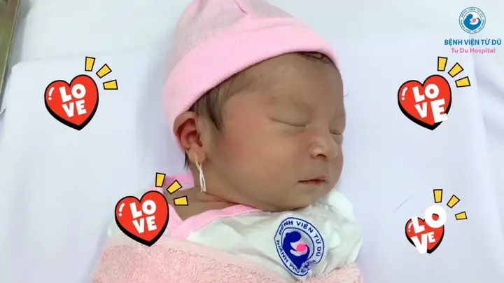 Nên Bấm Lỗ Tai Cho Bé Khi Nào? Hướng Dẫn Chăm Sóc An Toàn Và Giảm Đau Nên Bấm Lỗ Tai Cho Bé Khi Nào? Hướng Dẫn Chăm Sóc An Toàn Và Giảm Đau