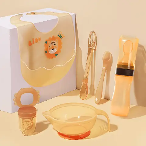 Bộ Đồ Cho Bé Ăn Dặm: Chọn Lựa An Toàn & Tiện Lợi Cho Bé