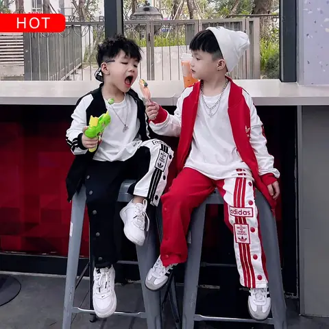 Bộ Nỉ Adidas Cho Bé: Kiểu Dáng, Chất Lượng & Nơi Mua Sắm Chuẩn Adidas