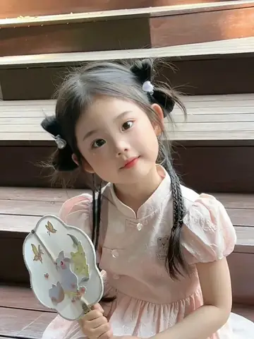 15+ Kiểu Búi Tóc Cao Cho Bé Siêu Dễ Thương, Đơn Giản Đi Chơi & Đi Học
