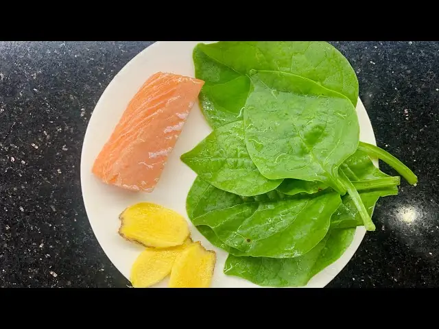 Cá Hồi Nấu Với Rau Củ Gì Cho Bé Ăn Dặm Ngon Miệng, Đủ Dinh Dưỡng Và Không Bị Tanh?