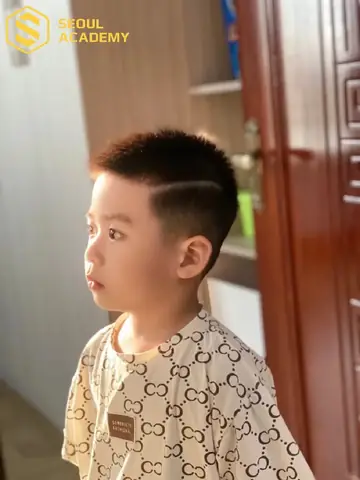 Top Các Kiểu Tóc Đẹp Cho Bé Trai 2 Tuổi: Dễ Thương, Thoải Mái & Dễ Chăm Sóc