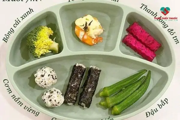 Thực Đơn Ăn Dặm BLW Cho Bé 7 Tháng: Gợi Ý Món Ngon, Dễ Làm, Đủ Dinh Dưỡng