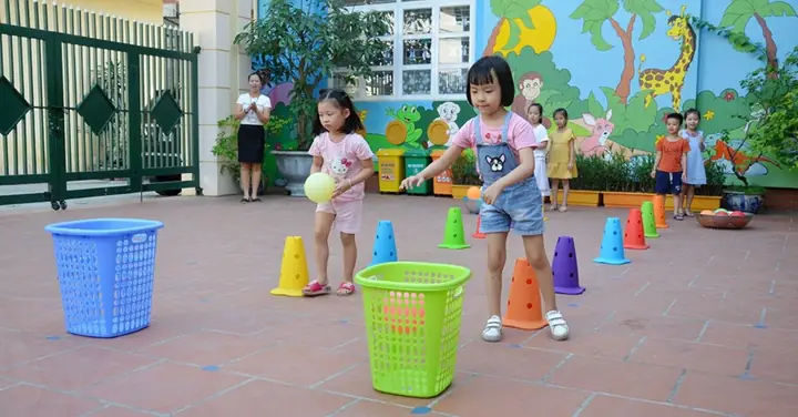 40+ Trò Chơi Vận Động, Dân Gian, Tập Thể Cho Bé Mẫu Giáo Vui Nhộn & Bổ Ích