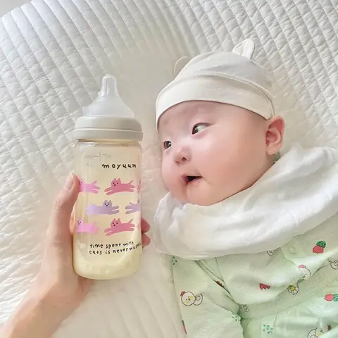 Cách Cho Bé Bú Bình Đúng Tư Thế Tránh Sặc Sữa, Đầy Hơi Hiệu Quả Cách Cho Bé Bú Bình Đúng Tư Thế Tránh Sặc Sữa, Đầy Hơi Hiệu Quả