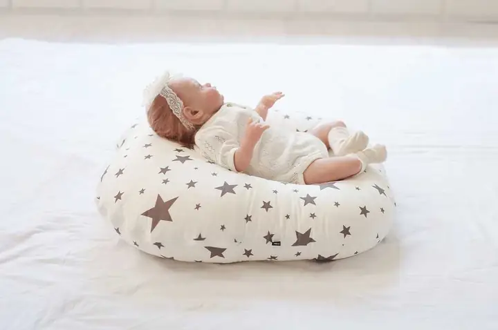 Cách Cho Bé Nằm Gối Chống Trào Ngược Đúng Tư Thế Và An Toàn Cách Cho Bé Nằm Gối Chống Trào Ngược Đúng Tư Thế Và An Toàn