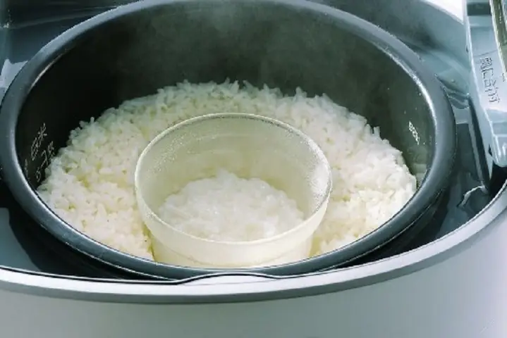 10 Cách Tập Cho Bé Ăn Cơm Chuẩn Khoa Học & Đảm Bảo Dinh Dưỡng 10 Cách Tập Cho Bé Ăn Cơm Chuẩn Khoa Học & Đảm Bảo Dinh Dưỡng