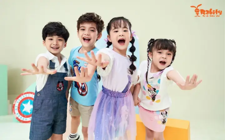 Bí Quyết Chụp Ảnh Đẹp Tự Nhiên Cho Bé Gái: Hướng Dẫn Từ A-Z Bí Quyết Chụp Ảnh Đẹp Tự Nhiên Cho Bé Gái: Hướng Dẫn Từ A-Z