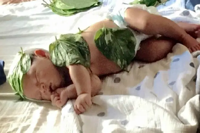 Hơ Lá Trầu Cho Bé Sơ Sinh: Tác Dụng, Cách Thực Hiện An Toàn Và Lưu Ý Quan Trọng