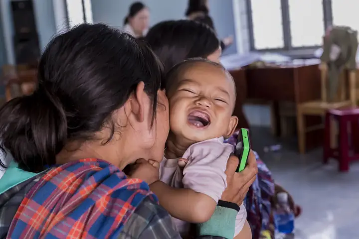 Bí Quyết Khiến Em Bé Cười: Hướng Dẫn Chi Tiết Từ Chuyên Gia Bí Quyết Khiến Em Bé Cười: Hướng Dẫn Chi Tiết Từ Chuyên Gia
