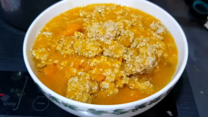 Cách Nấu Súp Bí Đỏ Thịt Bò Cho Bé Thơm Ngon, Bổ Dưỡng & Dễ Làm Tại Nhà Cách Nấu Súp Bí Đỏ Thịt Bò Cho Bé Thơm Ngon, Bổ Dưỡng & Dễ Làm Tại Nhà