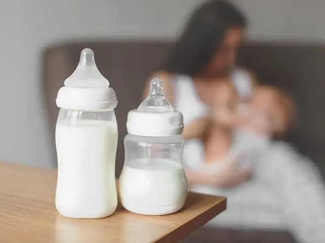 Hướng Dẫn Chi Tiết Cách Pha Sữa Cho Em Bé Đúng Chuẩn, An Toàn Và Giữ Trọn Dưỡng Chất Hướng Dẫn Chi Tiết Cách Pha Sữa Cho Em Bé Đúng Chuẩn, An Toàn Và Giữ Trọn Dưỡng Chất