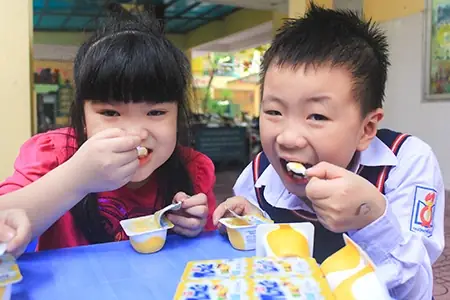 Cách Sử Dụng Váng Sữa Cho Bé Chuẩn Khoa Học, Đúng Độ Tuổi Cách Sử Dụng Váng Sữa Cho Bé Chuẩn Khoa Học, Đúng Độ Tuổi
