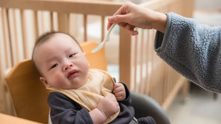 Cách Sử Dụng Váng Sữa Cho Bé Chuẩn Khoa Học, Đúng Độ Tuổi Cách Sử Dụng Váng Sữa Cho Bé Chuẩn Khoa Học, Đúng Độ Tuổi