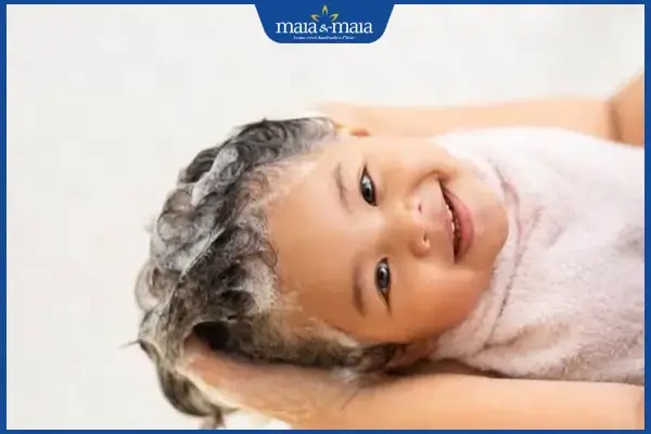 Cách Trị Gàu Cho Bé An Toàn, Hiệu Quả Tại Nhà (nguyên Nhân & Giải Pháp Tự Nhiên) Cách Trị Gàu Cho Bé An Toàn, Hiệu Quả Tại Nhà (nguyên Nhân & Giải Pháp Tự Nhiên)