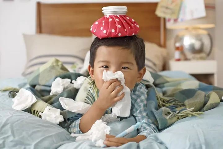 10+ Cách Trị Nghẹt Mũi Cho Bé Về Đêm An Toàn & Hiệu Quả Tức Thì