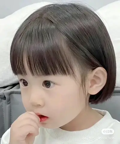 30+ Kiểu Tóc Ngắn Cực Xinh Cho Bé Gái 3 Tuổi: Dễ Thương, Mát Mẻ & Thoải Mái 30+ Kiểu Tóc Ngắn Cực Xinh Cho Bé Gái 3 Tuổi: Dễ Thương, Mát Mẻ & Thoải Mái