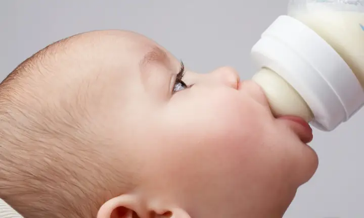 Chế Độ Ăn Cho Bé 20 Tháng Tuổi: Đủ Chất, Kích Thích Phát Triển Toàn Diện