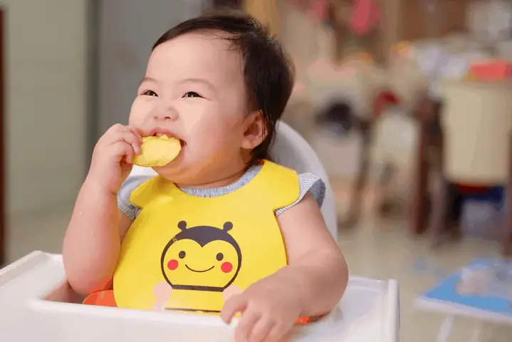 Chế Độ Ăn Uống Cho Bé 14 Tháng Tuổi: Thực Đơn & Lời Khuyên Dinh Dưỡng Chi Tiết Chế Độ Ăn Uống Cho Bé 14 Tháng Tuổi: Thực Đơn & Lời Khuyên Dinh Dưỡng Chi Tiết