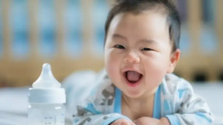 Chế Độ Dinh Dưỡng Cho Bé Sơ Sinh: Hướng Dẫn Toàn Diện Cho Cha Mẹ Chế Độ Dinh Dưỡng Cho Bé Sơ Sinh: Hướng Dẫn Toàn Diện Cho Cha Mẹ