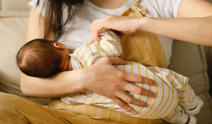 Cho Bé 4 Tháng Uống Nước Cơm Được Không? Lời Khuyên Từ Chuyên Gia