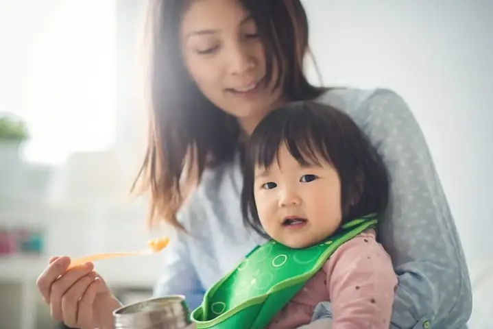 Cách Cho Bé Ăn Cơm Xay Đúng Cách: Hướng Dẫn Chi Tiết Từ A-z