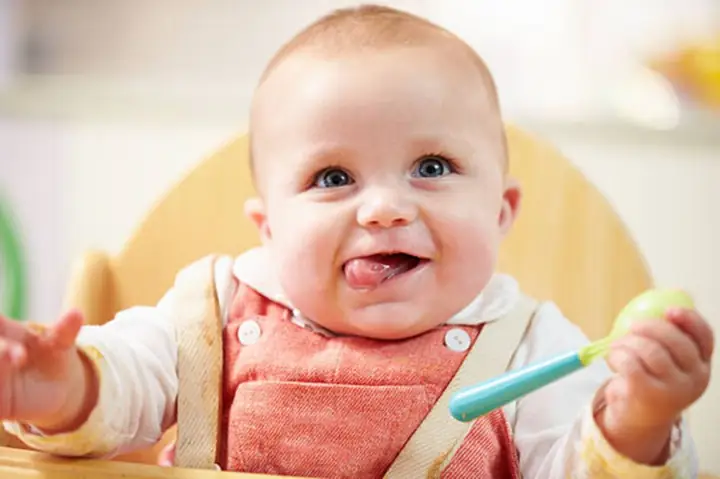 Khi Nào Cho Bé Ăn Dặm Là Chuẩn Khoa Học? Hướng Dẫn Chi Tiết Theo Từng Giai Đoạn