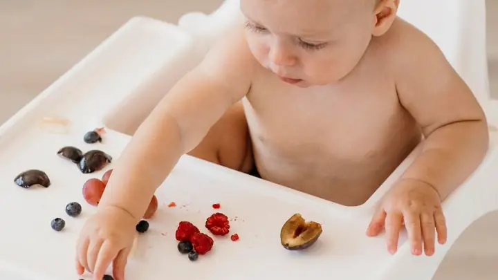 Cho Bé Ăn Trái Cây Đúng Cách: Thời Điểm, Lượng Và Loại Phù Hợp Theo Độ Tuổi