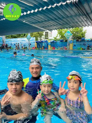 Cho Bé Học Bơi: Khi Nào Nên Bắt Đầu, Lợi Ích Và Cách Dạy An Toàn, Hiệu Quả