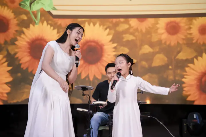 Tìm Lớp Thanh Nhạc Cho Bé: Tiêu Chí Chọn Địa Chỉ Uy Tín & Gợi Ý Hay Tìm Lớp Thanh Nhạc Cho Bé: Tiêu Chí Chọn Địa Chỉ Uy Tín & Gợi Ý Hay
