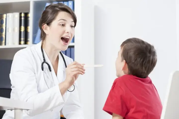 11 Cách Sơ Cứu Trẻ Bị Hóc Xương Cá An Toàn Và Hiệu Quả Tại Nhà