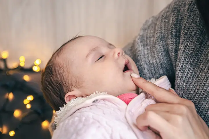 Hướng Dẫn Xử Lý Hôi Miệng Cho Bé 1 Tuổi: Nguyên Nhân, Cách Trị & Phòng Ngừa Hiệu Quả