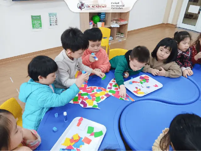 Chương Trình Tiếng Anh Cho Bé 3 Tuổi: Lộ Trình & Tài Liệu Học Hiệu Quả Tại Nhà