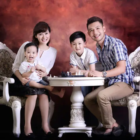 Chụp Hình Cho Bé Và Gia Đình: Kinh Nghiệm Chọn Studio, Concept & Báo Giá Chi Tiết