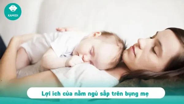 Có Nên Cho Bé Nằm Sấp Trên Bụng Mẹ Khi Ngủ Và Khi Thức?
