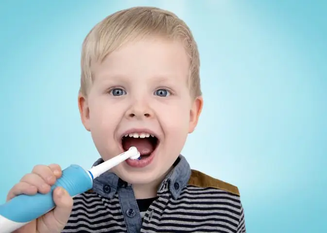 Có Nên Dùng Bàn Chải Điện Cho Bé? Độ Tuổi, Lợi Ích & Lưu Ý Chi Tiết Có Nên Dùng Bàn Chải Điện Cho Bé? Độ Tuổi, Lợi Ích & Lưu Ý Chi Tiết