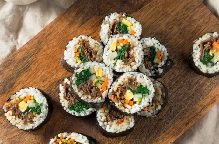 Cơm Cuộn Trứng Cho Bé: Công Thức Đơn Giản, Bổ Dưỡng & Cách Làm Thú Vị Cơm Cuộn Trứng Cho Bé: Công Thức Đơn Giản, Bổ Dưỡng & Cách Làm Thú Vị