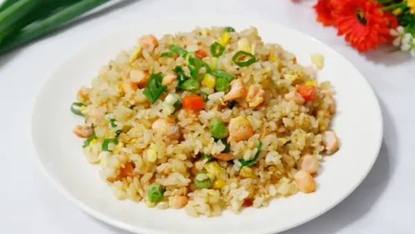 Cơm Rang Cho Bé: Công Thức Dễ Làm, Đảm Bảo Ngon Miệng & Đủ Chất