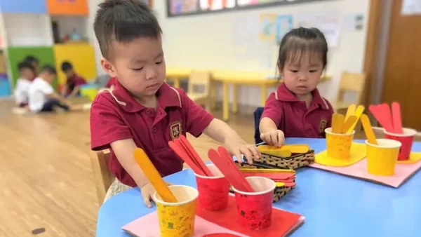 15+ Kỹ Năng Sống Cần Thiết Cho Bé: Hướng Dẫn Chi Tiết Cho Cha Mẹ