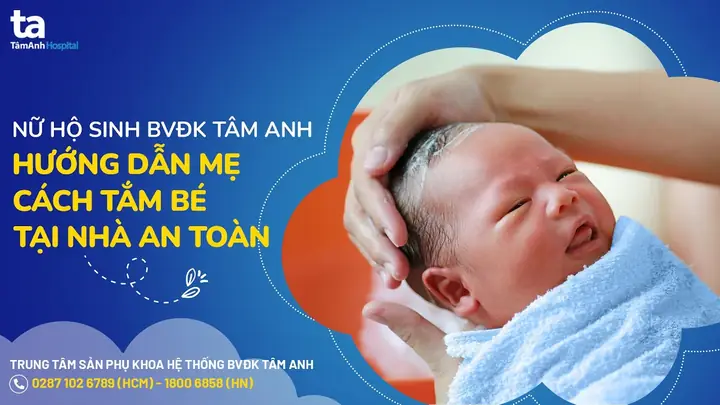 Dụng Cụ Tắm Cho Bé Sơ Sinh: Chọn Lọc An Toàn & Tiện Lợi Cho Bé Dụng Cụ Tắm Cho Bé Sơ Sinh: Chọn Lọc An Toàn & Tiện Lợi Cho Bé