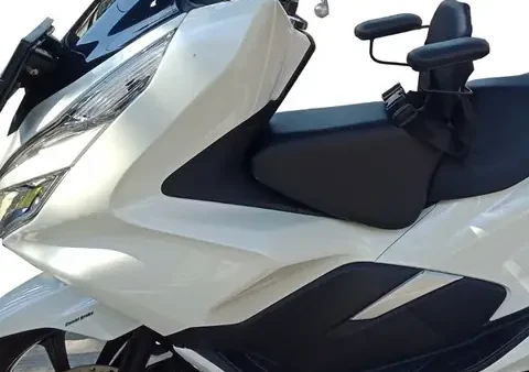 Ghế Ngồi Xe Máy PCX Cho Bé: An Toàn, Tiện Lợi Và Lựa Chọn Tốt Nhất