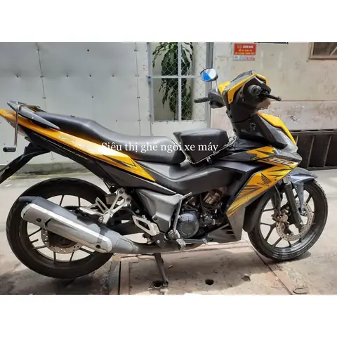 Ghế Ngồi Xe Máy Cho Bé Trên Xe Winner: An Toàn, Tiện Lợi Và Loại Nào Phù Hợp?