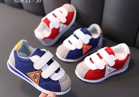 Chọn Giày Cho Bé Trai 2 Tuổi: Tiêu Chí, Mẫu Mã Và Nơi Mua Tốt Nhất
