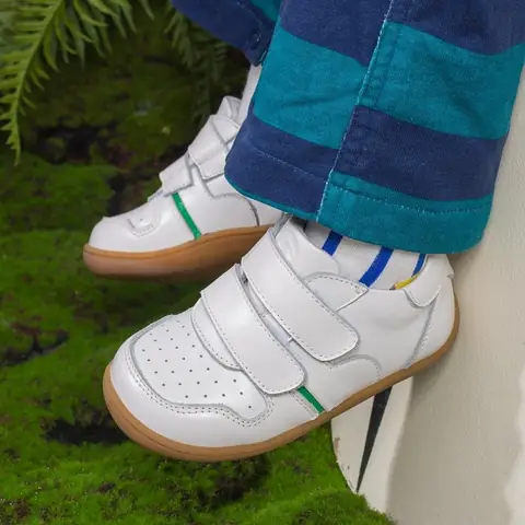 Giày Little Blue Lamb Cho Bé: Chọn Đúng, Bé Thích, Ba Mẹ Yên Tâm