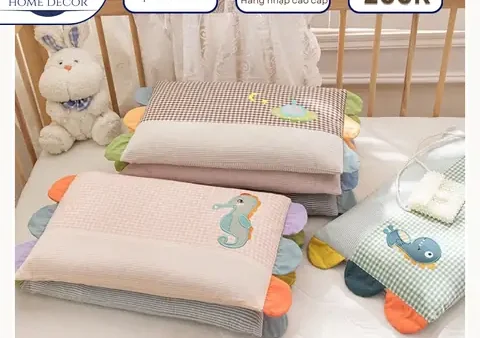 Gối Bông Gòn Cho Bé: Chọn Loại Nào Tốt, Ưu Nhược Điểm & Cách Vệ Sinh