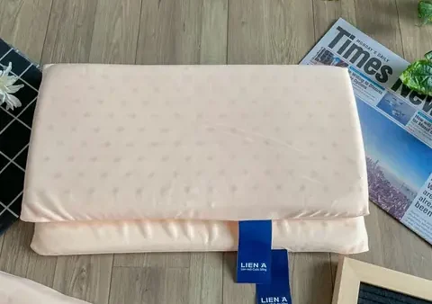 Gối Ôm Cho Bé Liên Á: Chọn Lựa An Toàn, Nâng Đỡ Giấc Ngủ Cho Bé Yêu