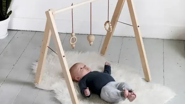 Kệ Chữ A Cho Bé Chơi: Chọn Lựa Thông Minh Cho Bé Phát Triển Giác Quan & Vận Động