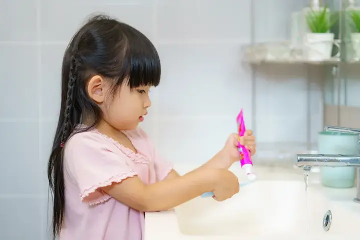 Kem Đánh Răng Tốt Cho Bé: Tiêu Chí Chọn Lọc & Top Sản Phẩm An Toàn, Hiệu Quả