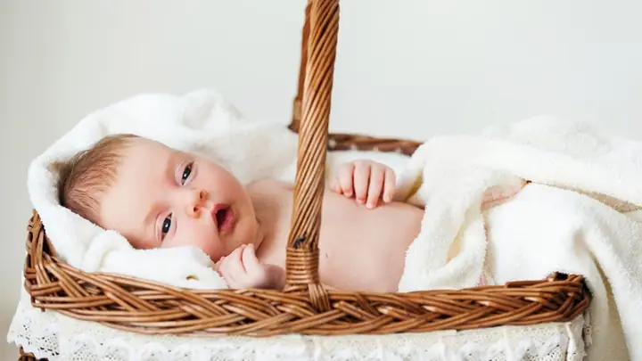 Khăn Xô Cho Bé Dùng Để Làm Gì? Công Dụng Đa Năng Cho Mẹ Và Bé